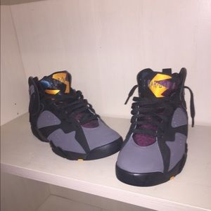 I am selling deadstock Jordan retro 7’s